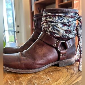 Frye distressed leather harness boots womens Veronica 11 or men’s Phillip 9